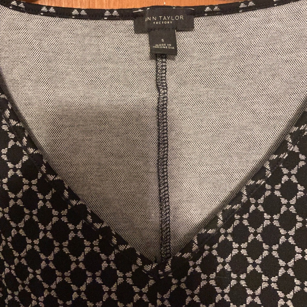 Ann Taylor peplum tank top - Picture 4 of 8
